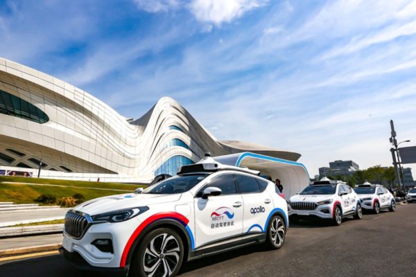 Çinli Baidu’nun Sürücüsüz Taksi Hizmeti Apollo Go Avrupa Yolcusu: Türkiye de Pilot Ülkeler Arasında